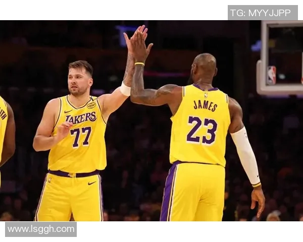 东契奇35分詹姆斯27+8 湖人力擒鹈鹕升至西部第三