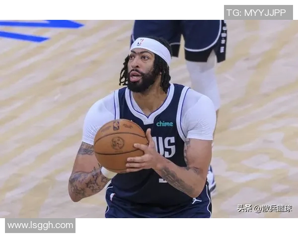 独行侠VS活塞伤病报告：浓眉莱弗利缺阵，拉塞尔出战成疑