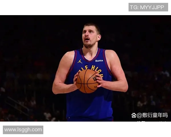 稳准狠！卡马拉身后下手按住约基奇球&双方争球